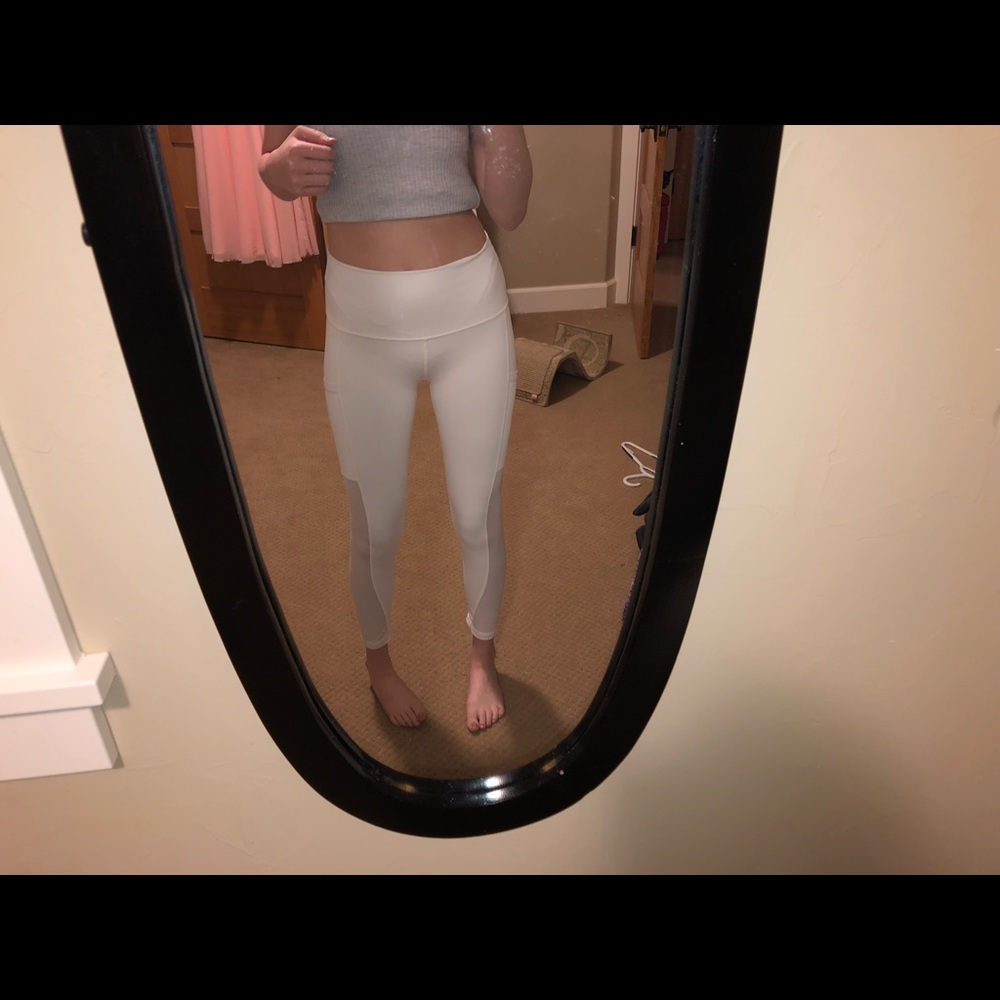 White aerie leggings